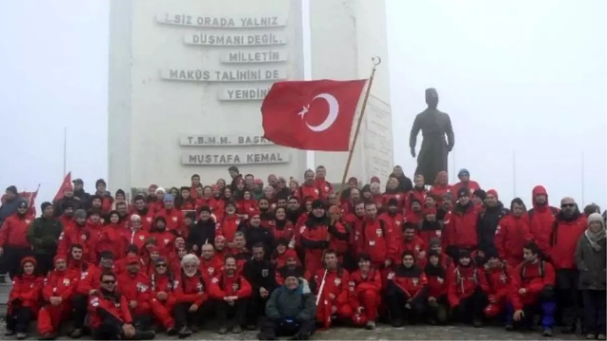 Geleneksel Metristepe Zafer ve Şehitleri Anma Yürüyüşü
