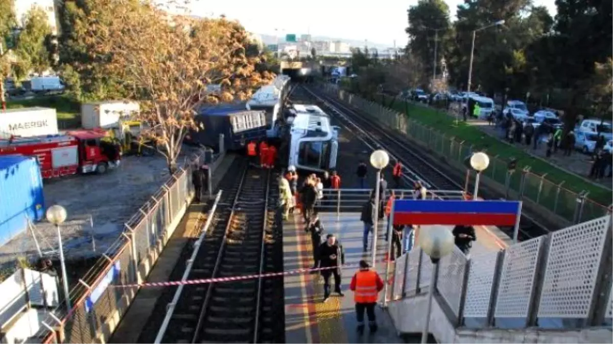 İzmir\'de Metro Kazası (2)