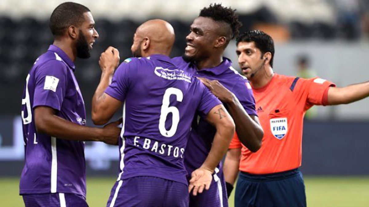 Nijerya Basını: Fenerbahçe, Emenike'yi Geri Alıyor