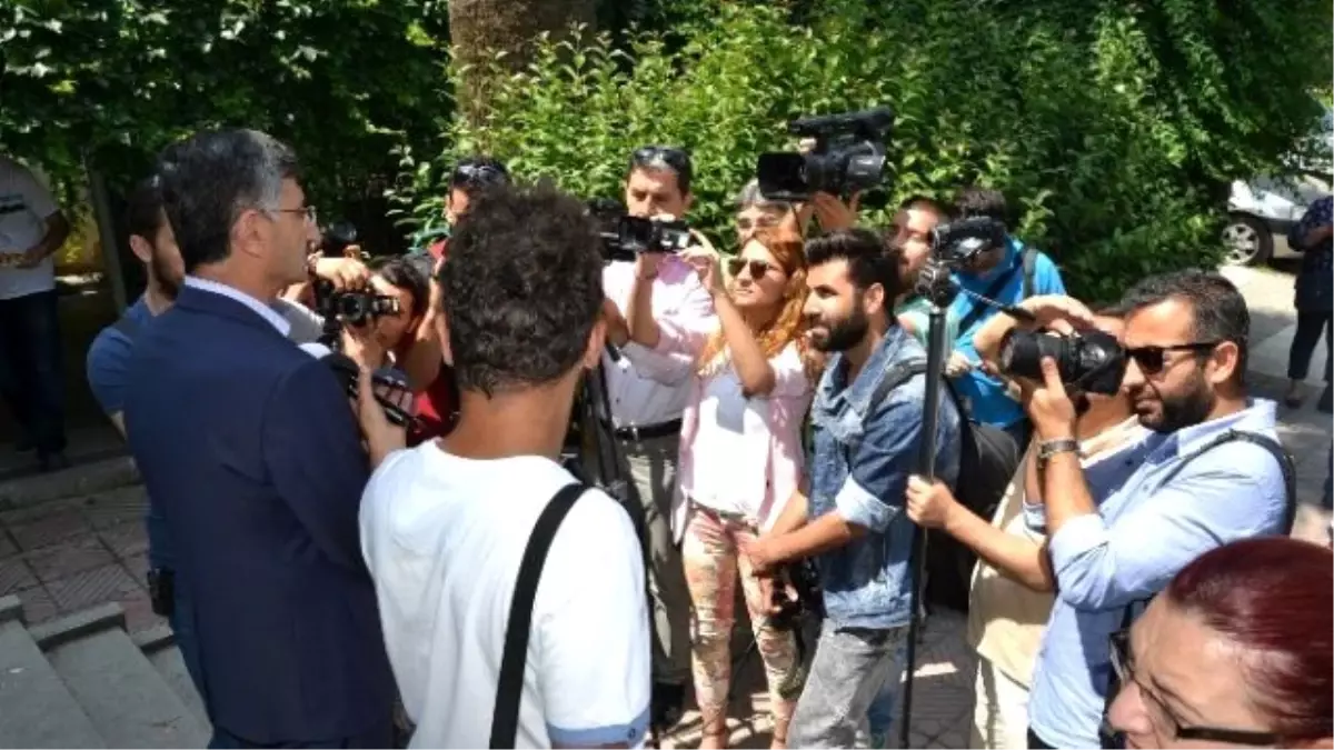 Vali Bektaş\'tan Gazeteciler Günü Kutlama Mesajı