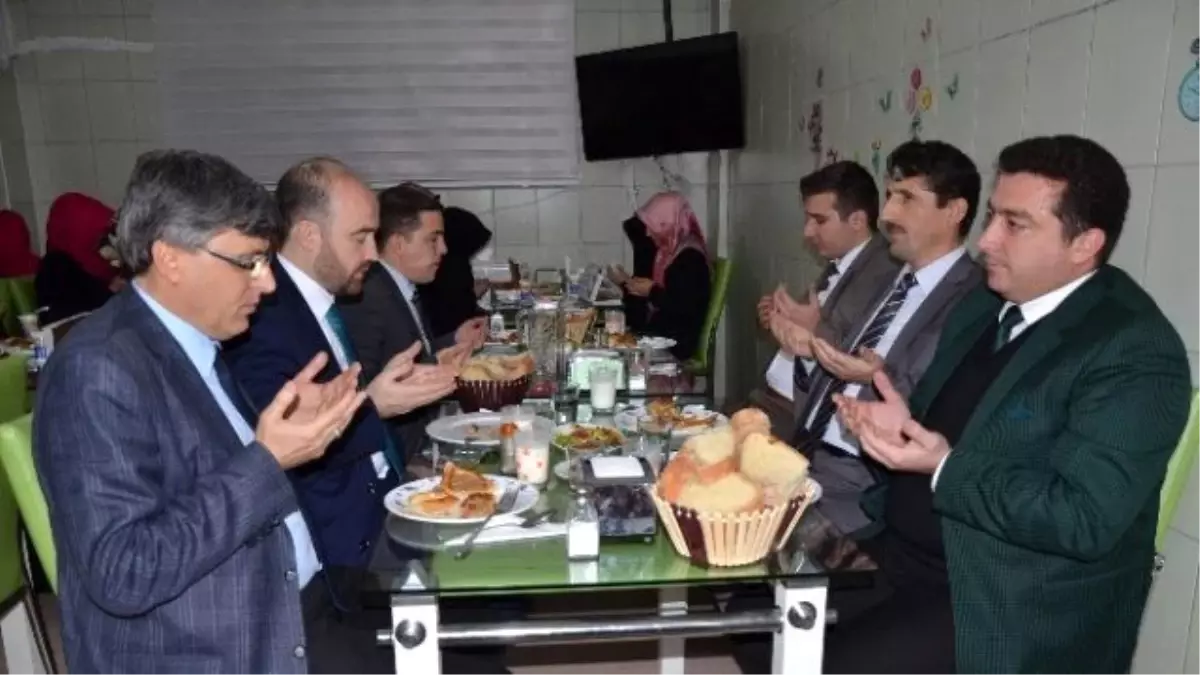 Başkan Bakıcı\'dan Kumral Abdal Kız Kur\'an Kursu\'na Ziyaret