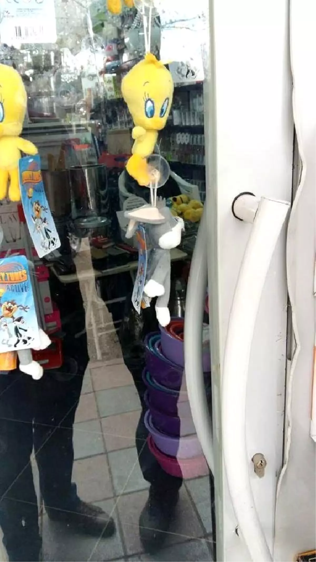 İnegöl\'de Bir Gecede 15 İşyerinden Hırsızlık Yapan 6 Şüpheli Tutuklandı