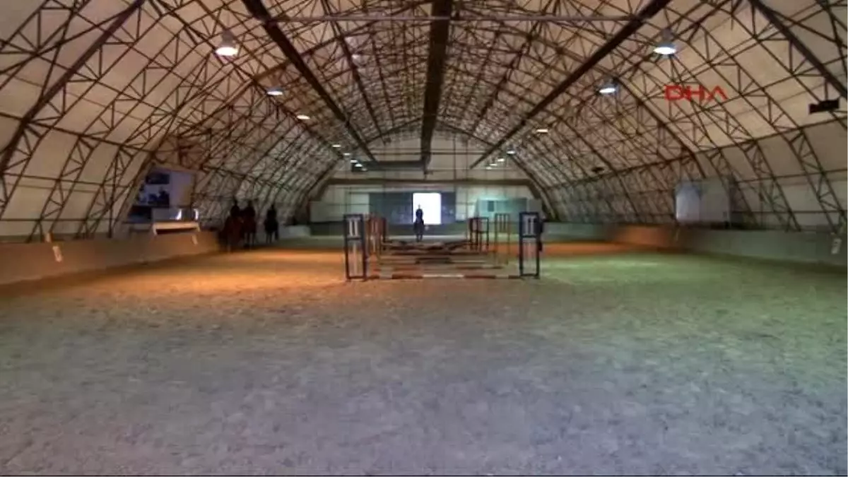 K.k.k. Atlı Spor Eğitim Merkez Komutanlığı\'nda Atlı Eğitim