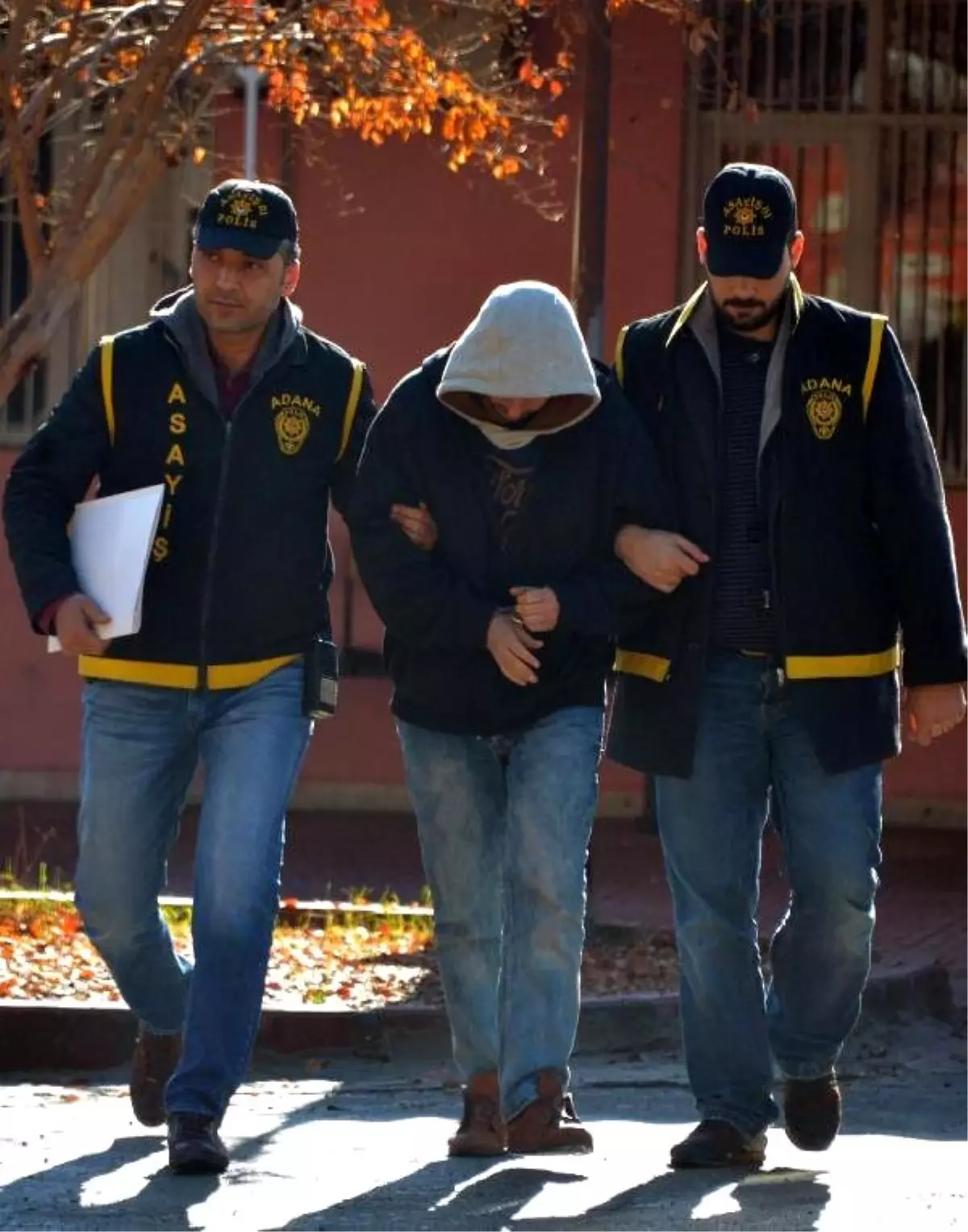 Polisin Takip Ettiği Yankesici Cüzdan Çalınca Yakalandı