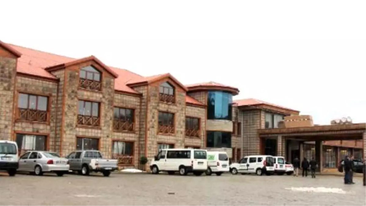 Rize\'de Karadeniz Mimarisindeki 5 Yıldızlı Otel Hizmete Girdi