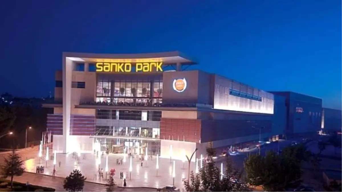 Sanko Park\'ta Gazetecilere Tavla Turnuvası
