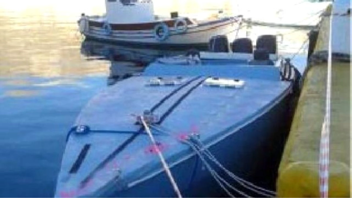 Ateş Edilerek Durdurulan Teknedeki İki Türk Kaptana Gözaltı
