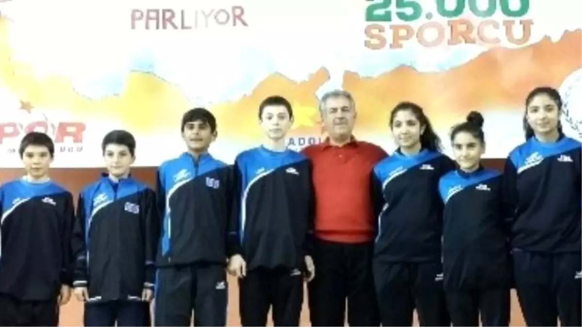 Badmintoncular Ordu\'dan Birinci Olarak Döndüler
