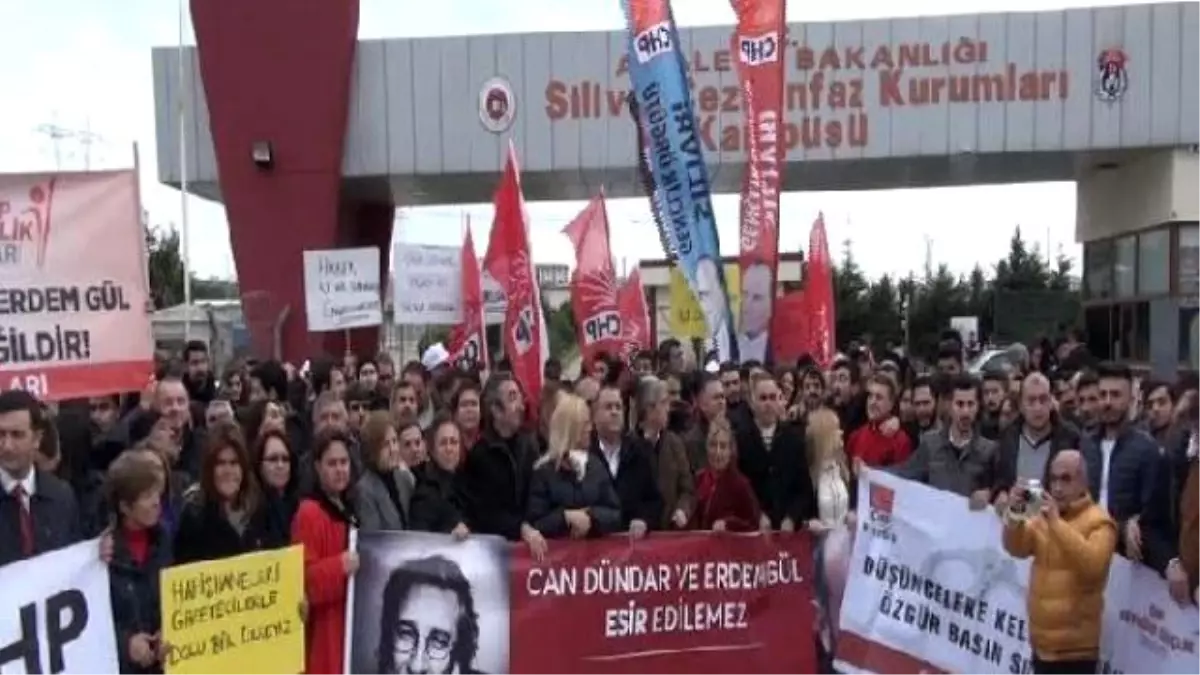 CHP\'den Silivri Cezaevi Önünde Tutuklu Gazeteciler İçin Eylem