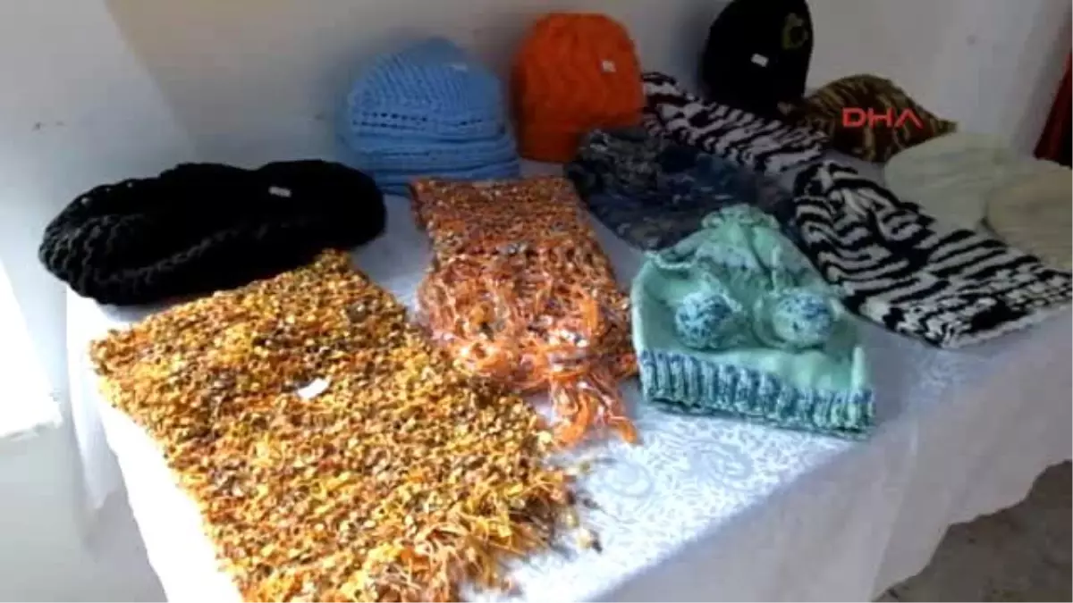 Edremit - Dernekleşen Köylü Kadınlar El Emeğiyle Ev Ekonomisine Katkı Sağladı