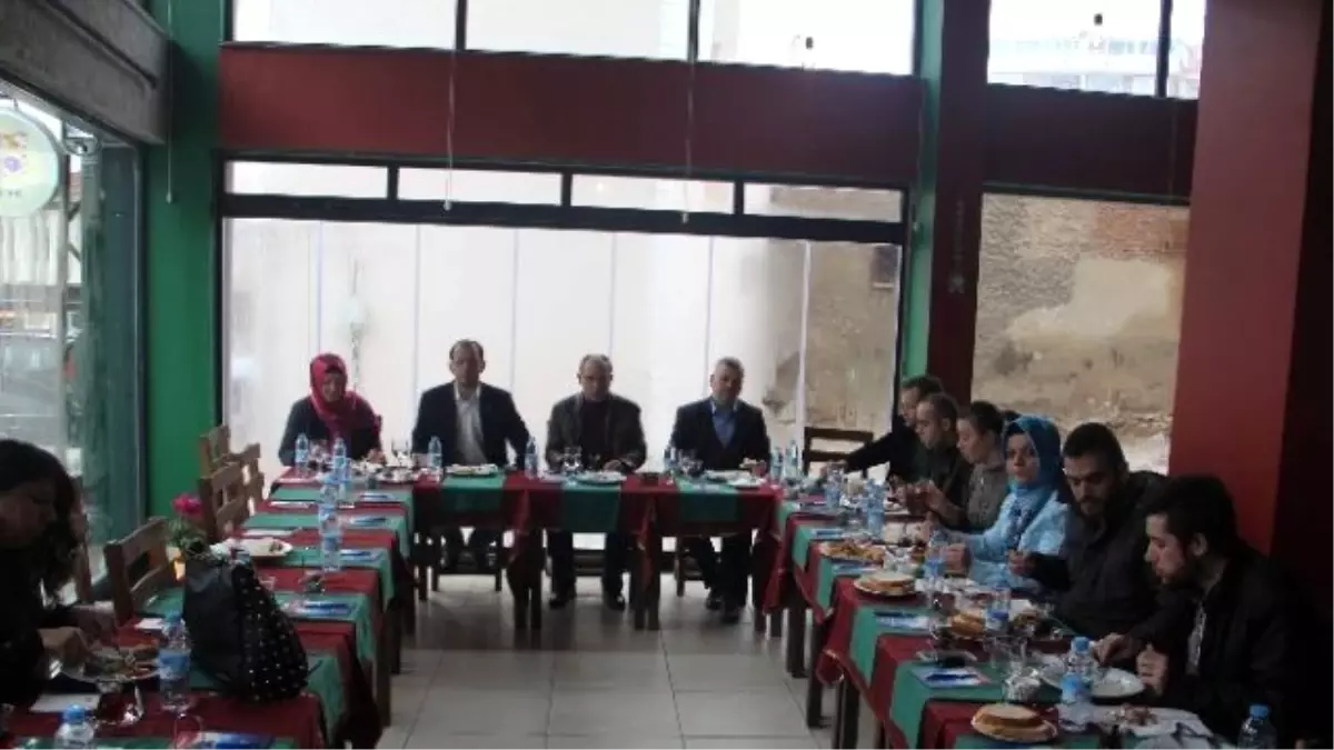 Eğitim Bir-sen, Çalışan Gazeteciler Günü\'nü Kutladı