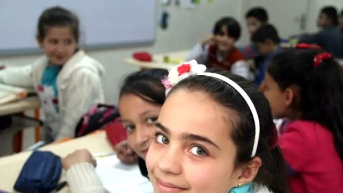 Savaşın Çocuklarına Büyükşehir\'den Eğitim Hizmeti