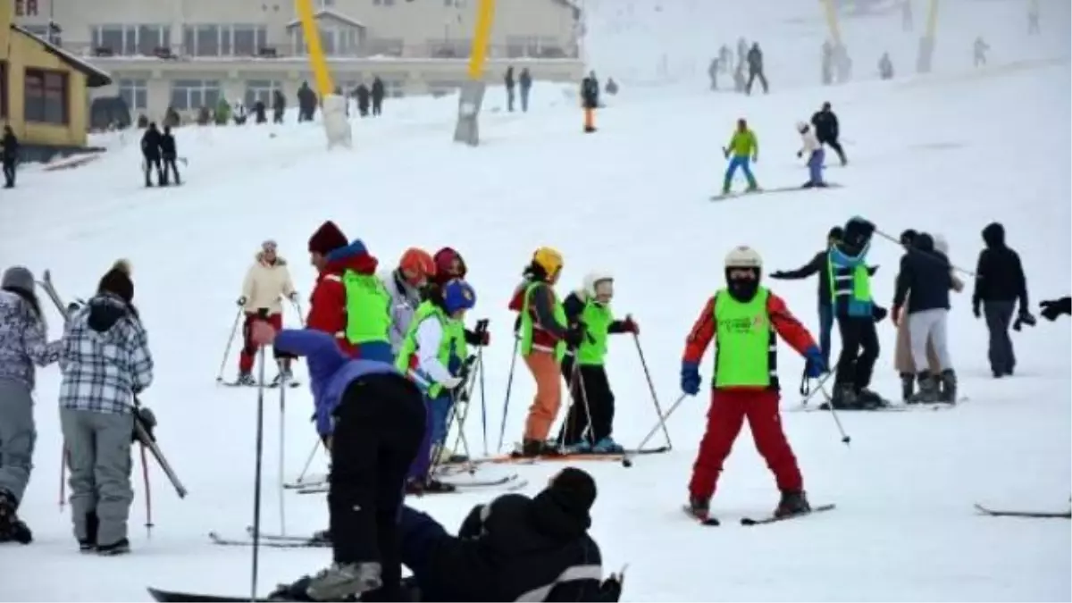 Uludağ\'da Hafta Sonu Yoğunluğu