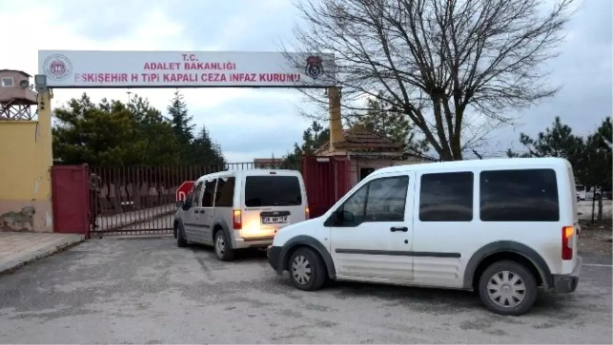 Yaşı 13, Suç Dosyası Sayısı 60