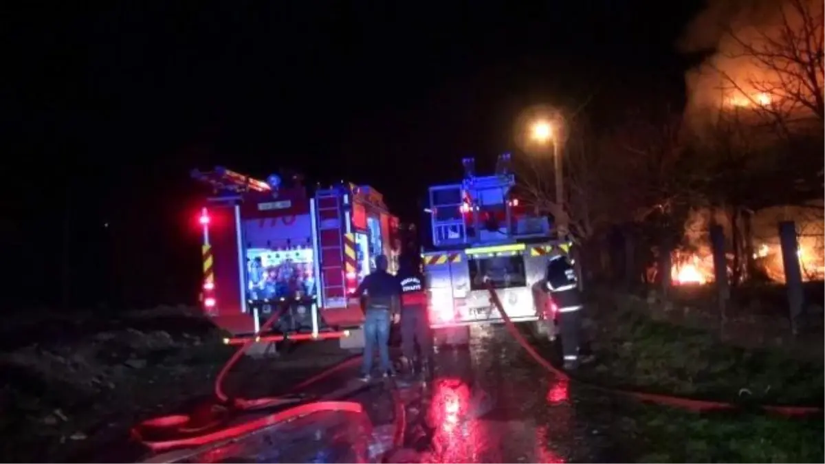 Yaşlıların Kaldığı Ev Alev Alev Yandı