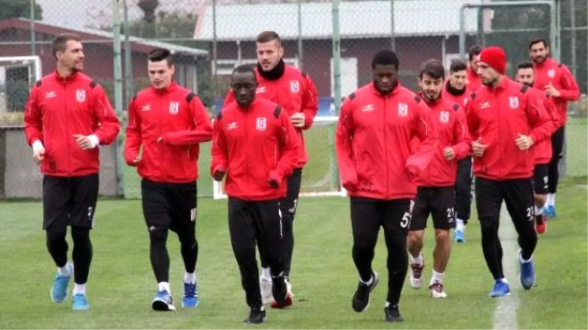 Balıkesirspor\'da Sağbek Arayışı