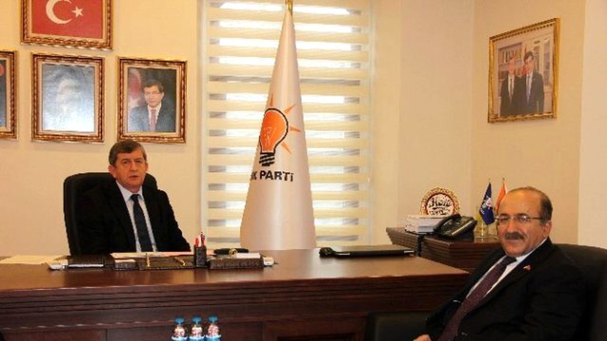 Başkan Gümrükçüoğlu, AK Parti İl Başkanı Revi\'yi Ziyaret Etti