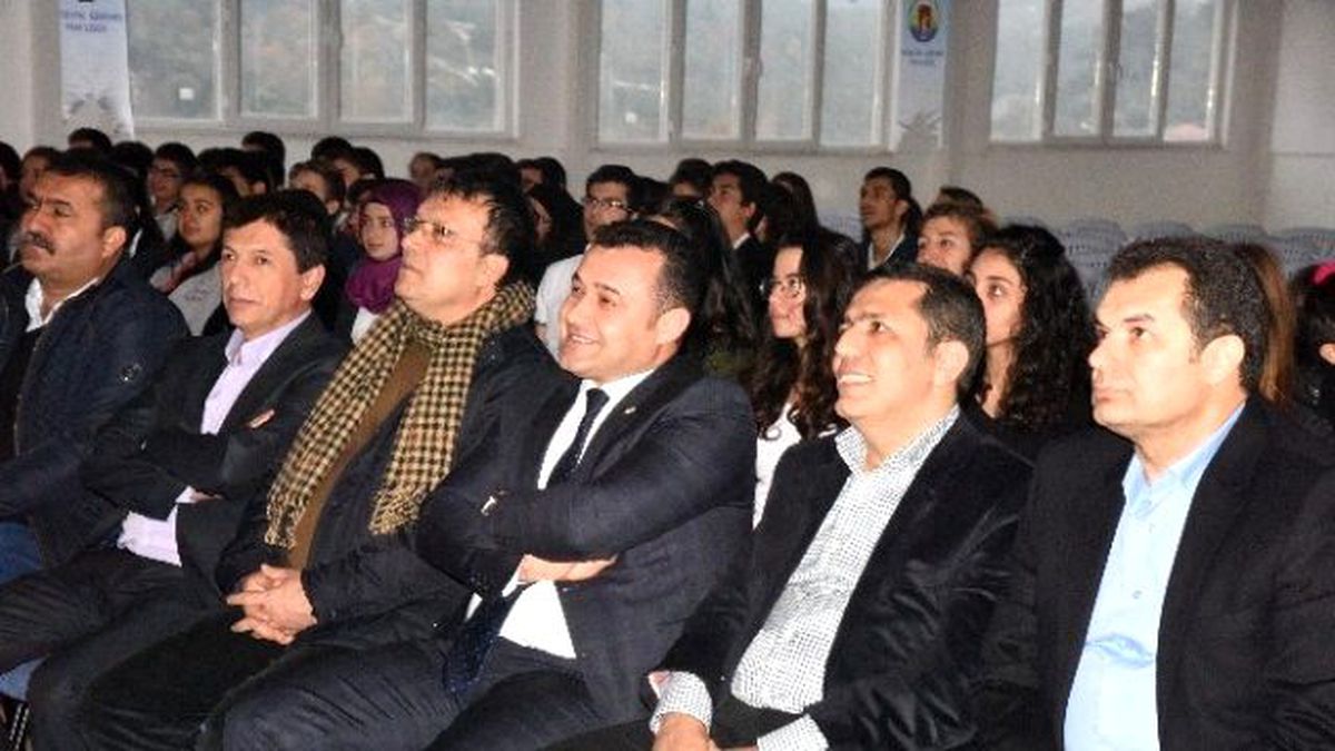 Başkan Yücel, Öğrencilerle Buluştu