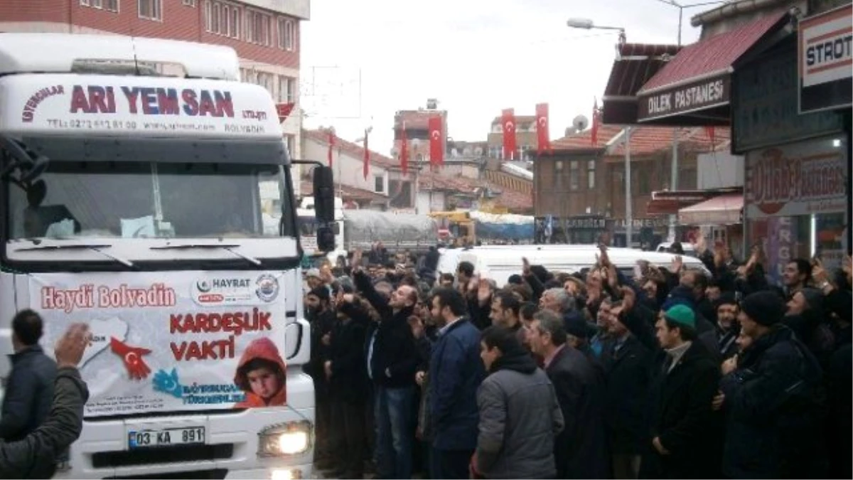 Bolvadin\'den 6 Tır Yardım Malzemesi Bayırbucak Türkmenleri İçin Yola Çıktı