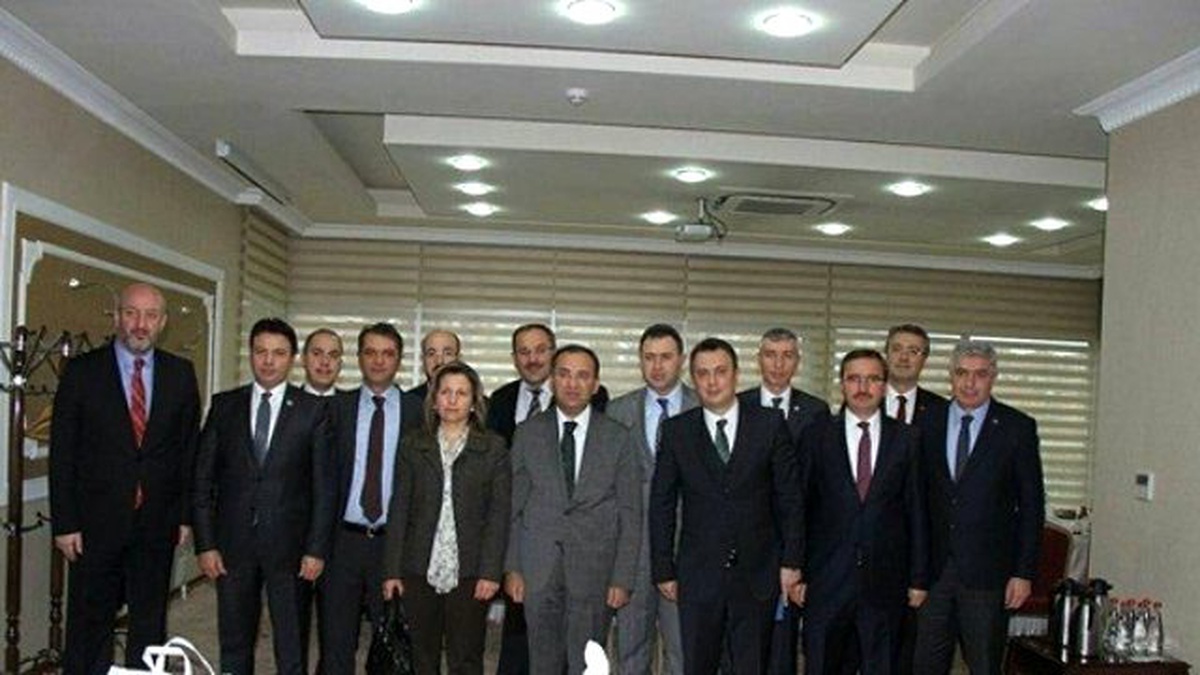 İç Nadolu Bölgesi Baro Başkanları Adalet Bakanı Bekir Bozdağ\'ı Makamında Ziyaret Etti