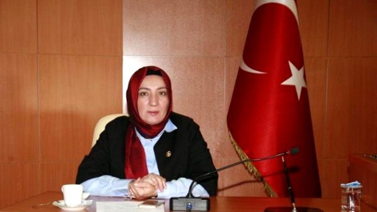 Kadın Kolları Başkanı Ertuğrul, Gazetecilerin Gününü Kutladı