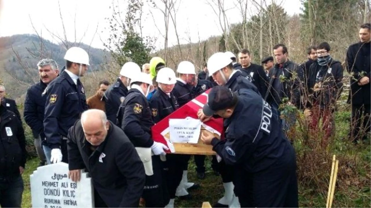 Kansere Yenik Düşen 33 Yaşındaki Polise Gözyaşı