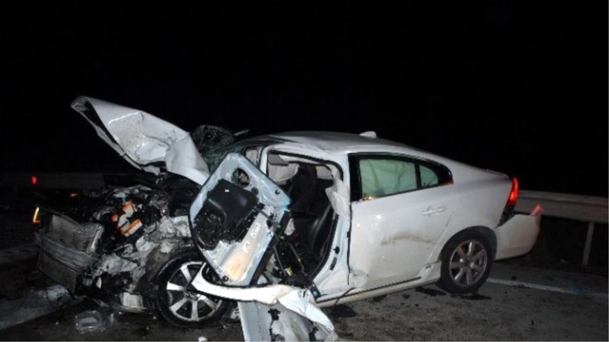 Kırıkkale\'de Trafik Kazası: 1 Ölü, 2 Yaralı
