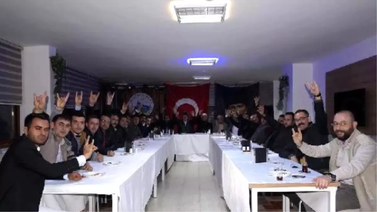 Mersin\'de Ülkü Ocakları Eski Başkanları Kurultay İstedi