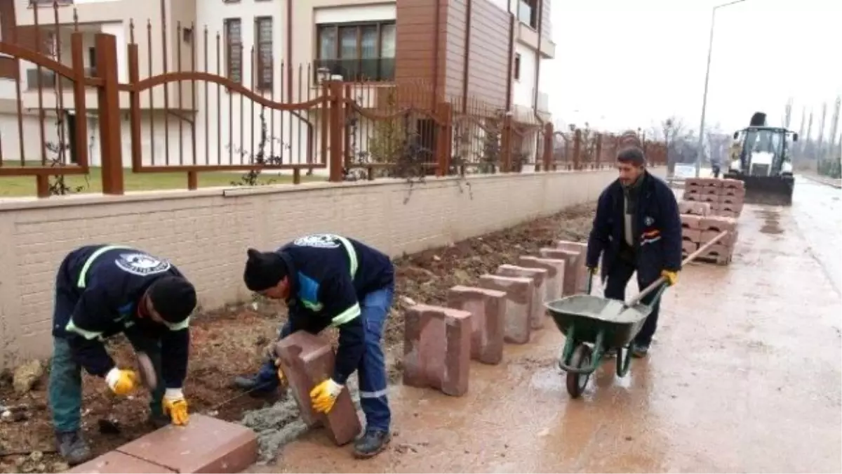 Sümer Mahallesi\'nde Tretuvarlar Yenileniyor