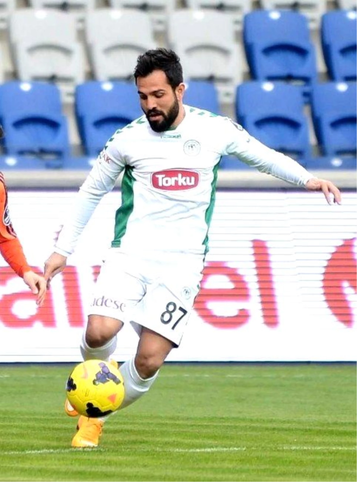 Torku Konyaspor Kenan Özer ile Yollarını Ayırdı