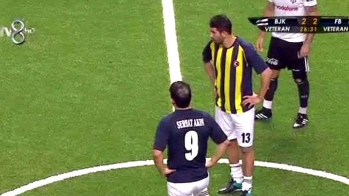 Acun'un Futbol Turnuvasında Fenerbahçe Lisans Problemi Yaşandı