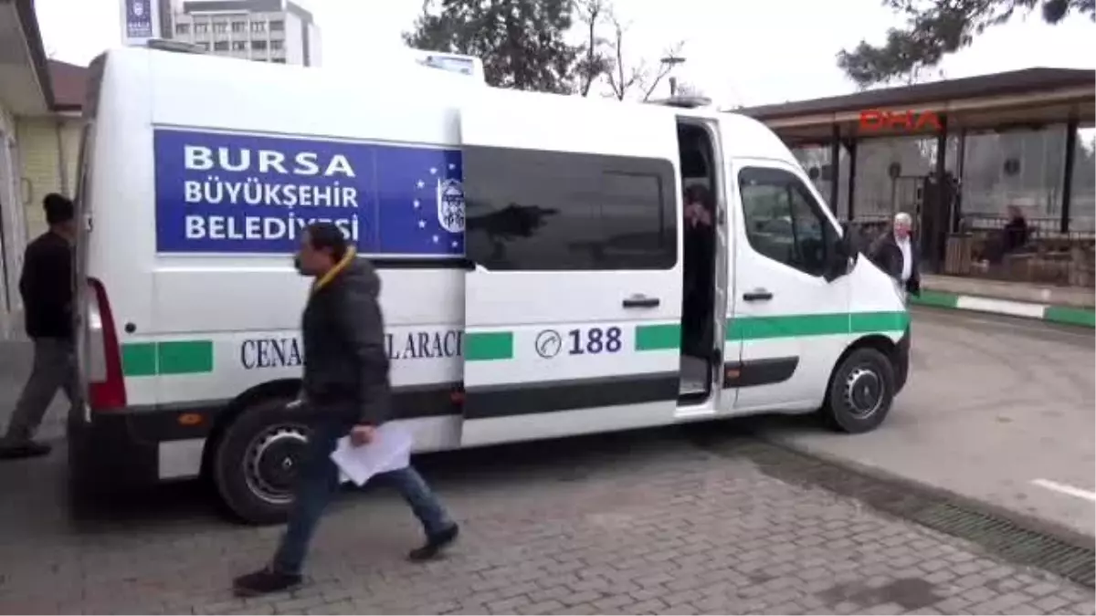 Umuda Yolculukta\' Ölen Suriyeliler Bursa?da Toprağa Verildi