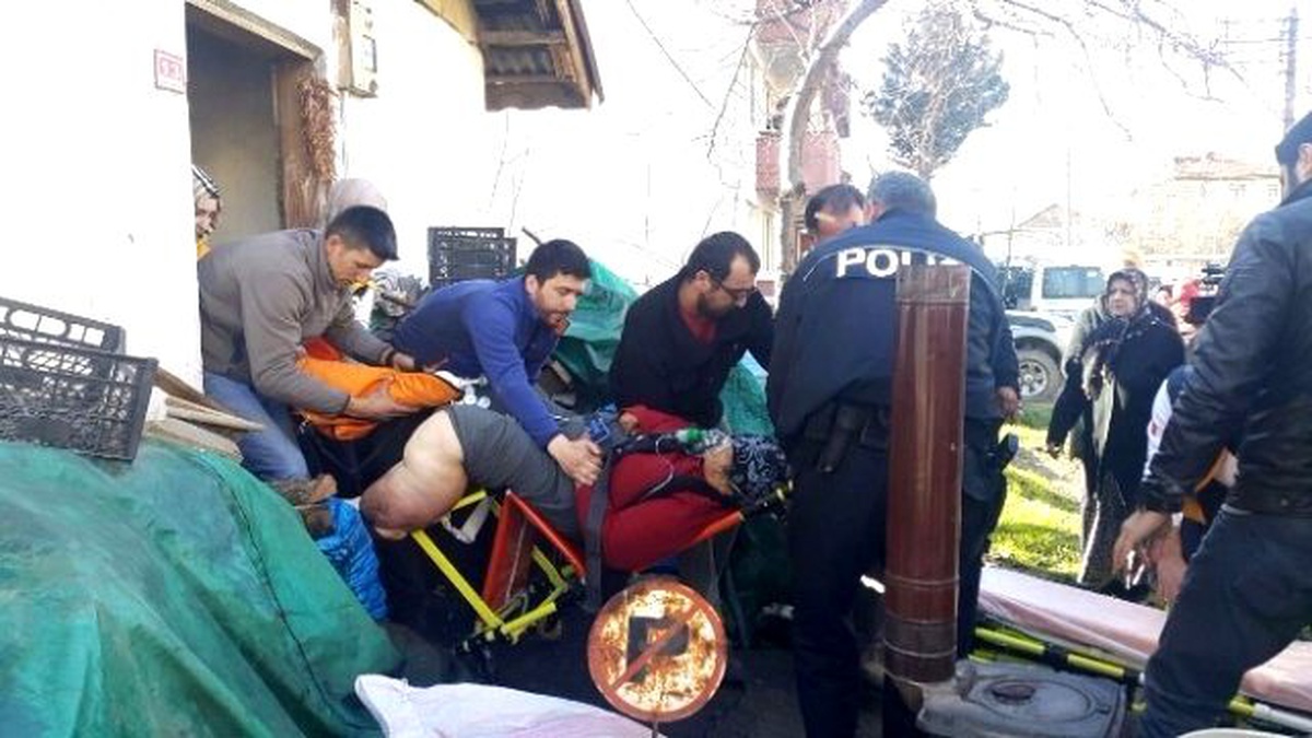 Yaşlı Kadın Zehirlenmekten Son Anda Kurtarıldı
