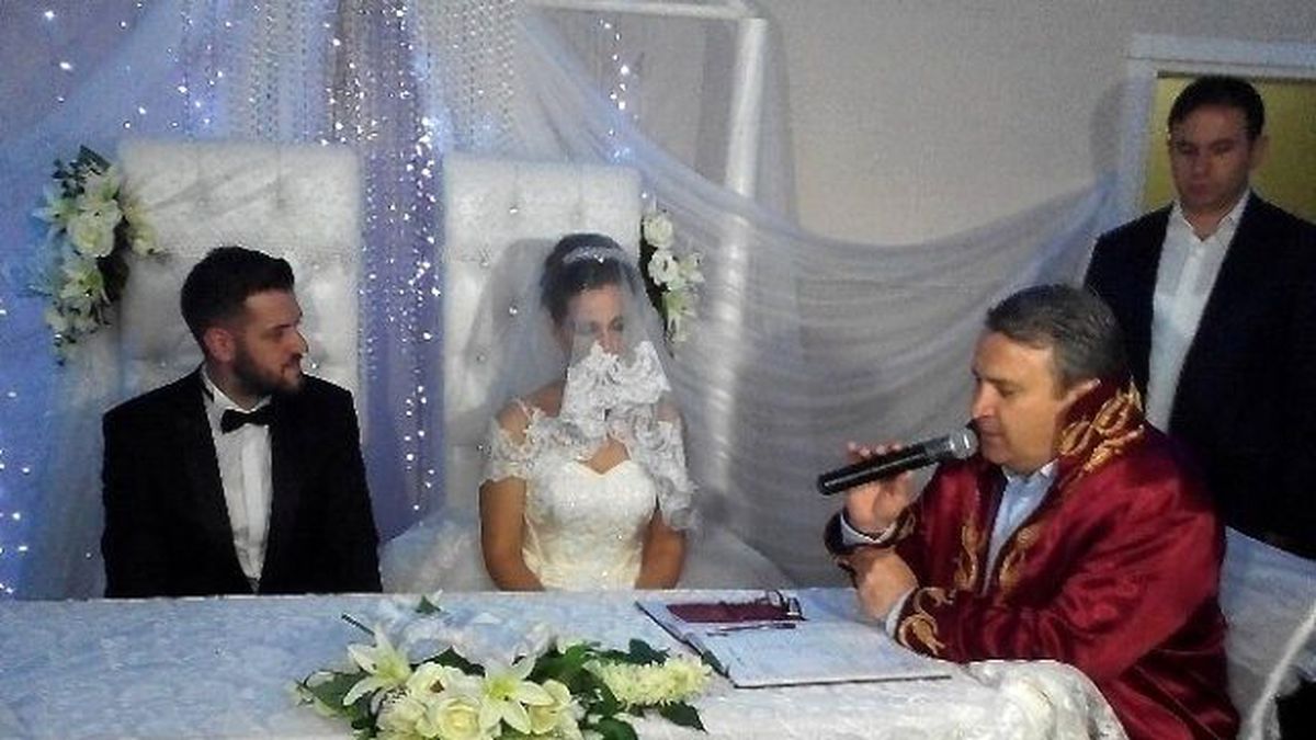 Yunusemre\'de Bin 545 Çift Dünyaevine Girdi