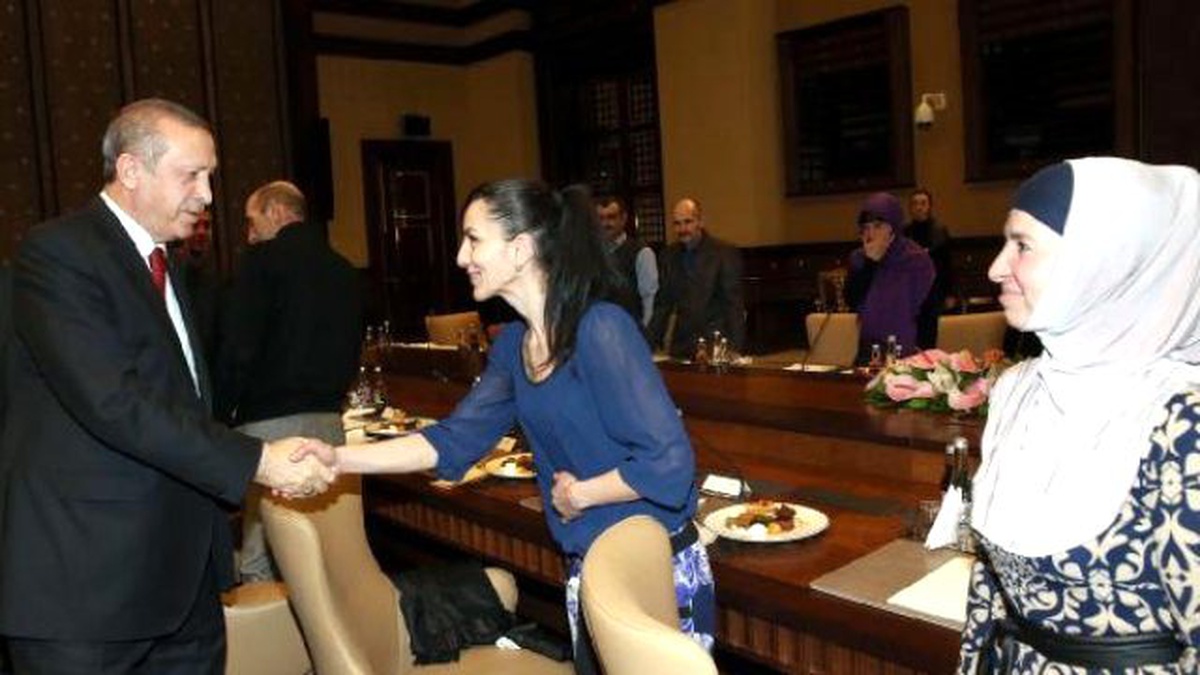 Ahıska Türkleri Heyeti Cumhurbaşkanlığı Sarayı\'nda