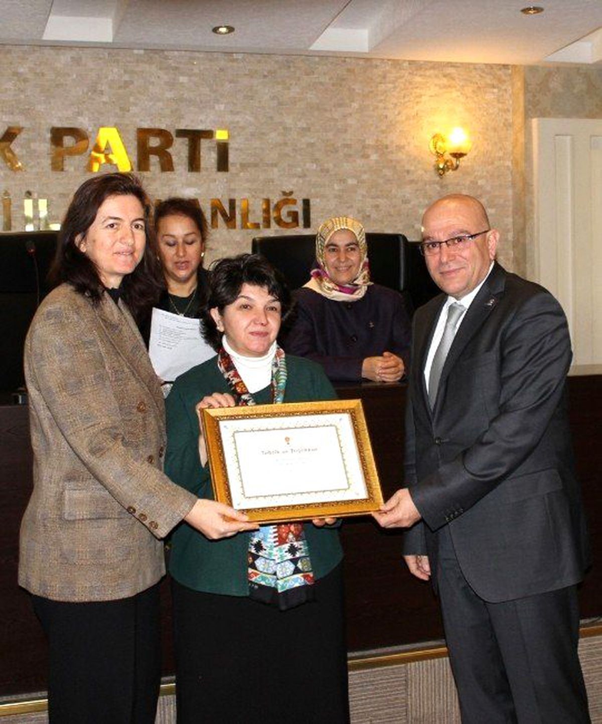 Ak Kadınlar Danışma Toplantısında Bir Araya Geldi