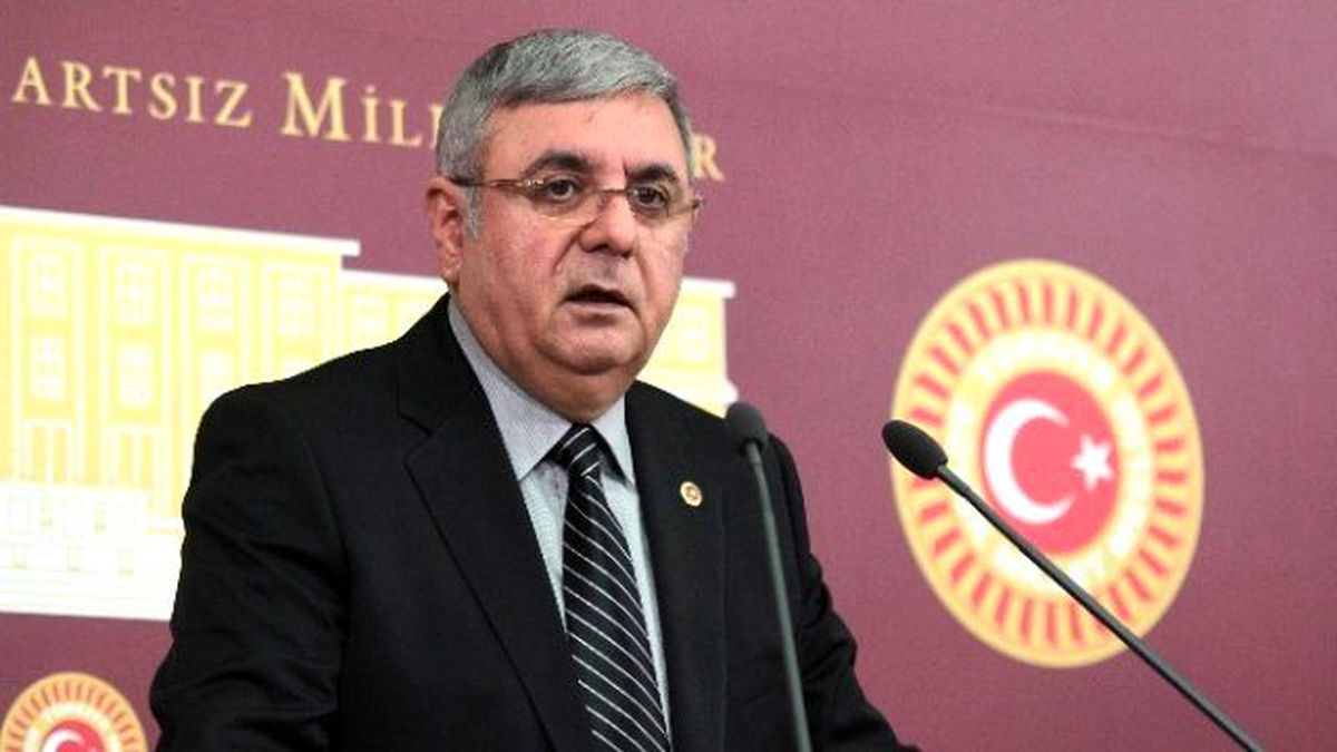 AK Parti\'li Metiner: "Chp\'lilerin Yaptığı Eşkıyalıktır"
