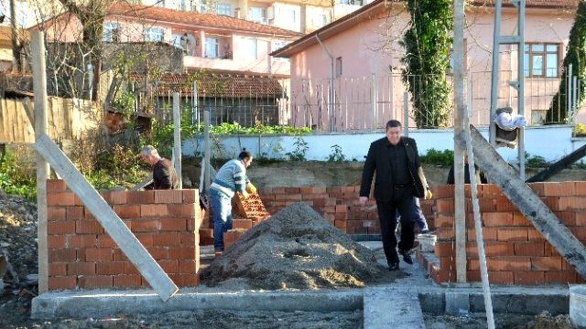 Alaplı Sahiline Mescit Yapılıyor