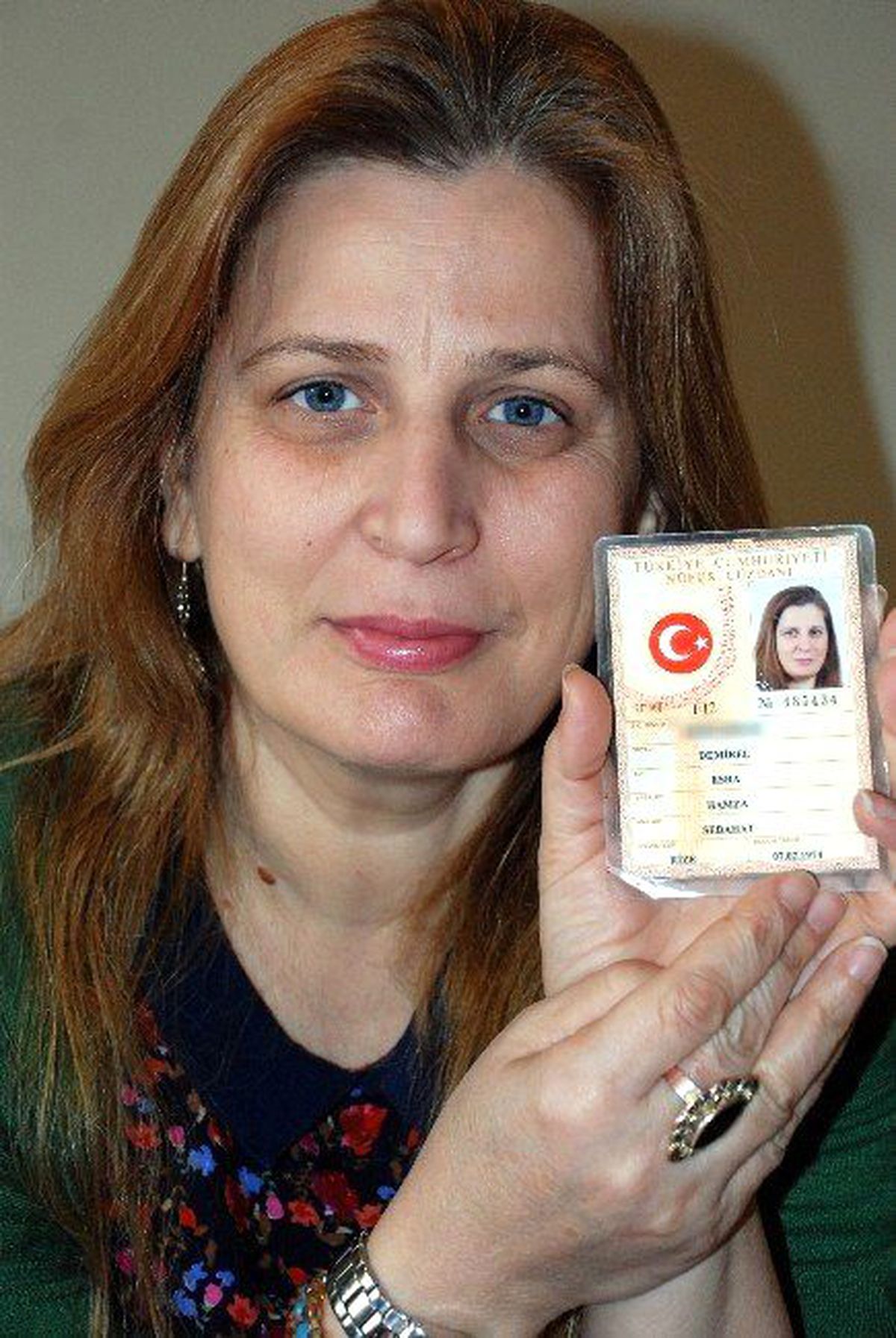Annesini Ölmeden Tanımak İstiyor