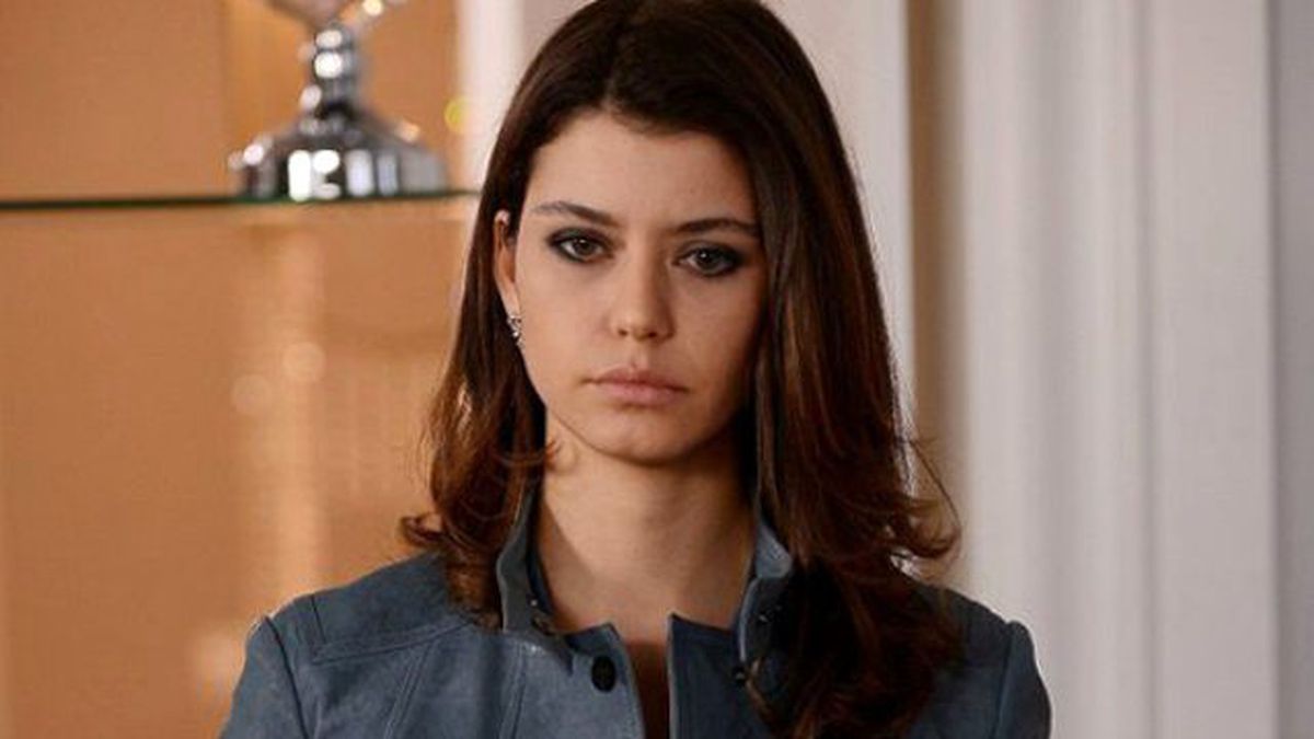 Beren Saat'in Annelik Heyecanı Yarım Kaldı