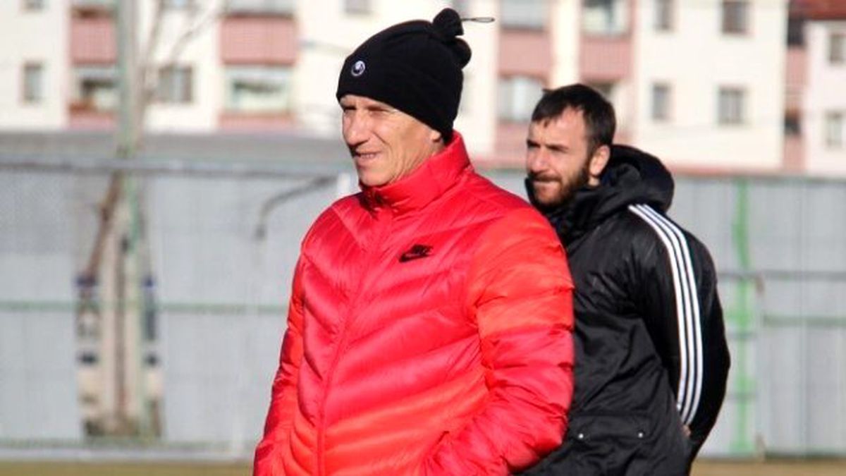 Cüneyt Karakuş\'tan Transfer Açıklaması