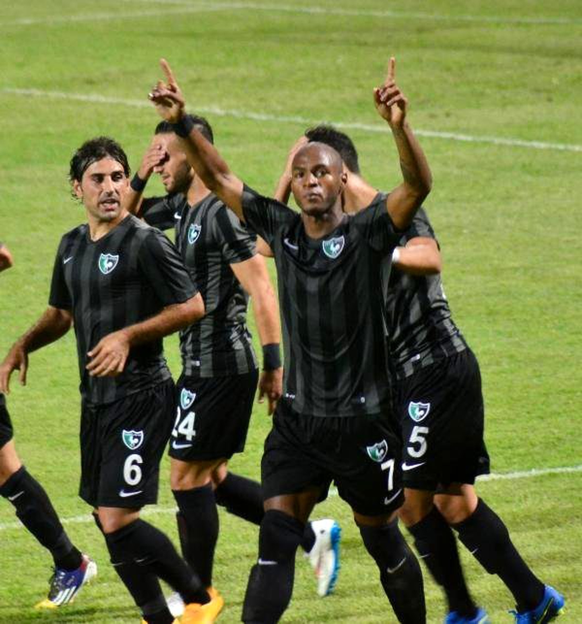 Denizlisporlu Leandrinho: "Ayrılmıyorum"