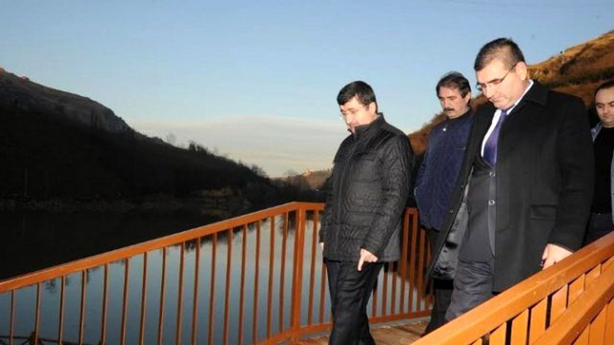 Doğu Karadeniz\'in Denize En Yakın Gölü Olan Sera Gölü\'nde Çalışmalar Sürüyor