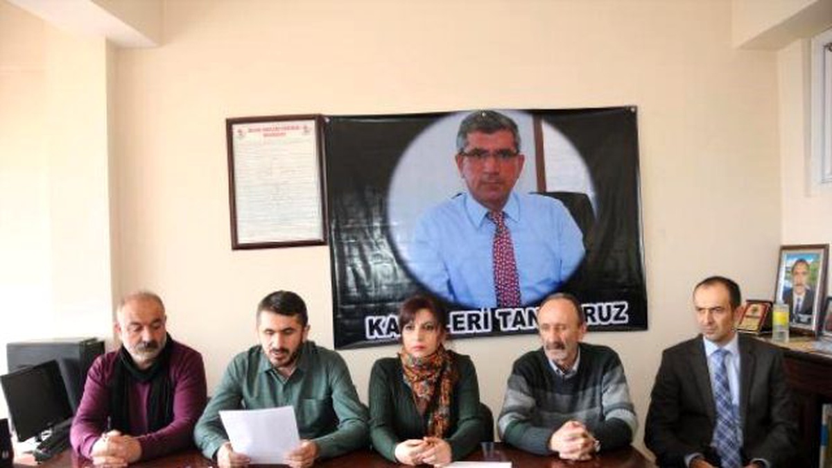 Hakkari İHD\'den Sokağa Çıkma Yasağı ve Öcalan Açıklaması