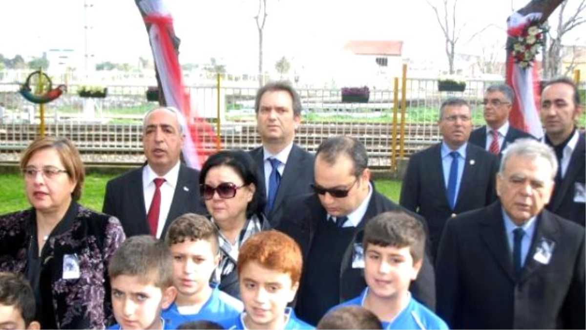 İzmir\'de Gazeteci Süleyman Alasya Parkı Açıldı