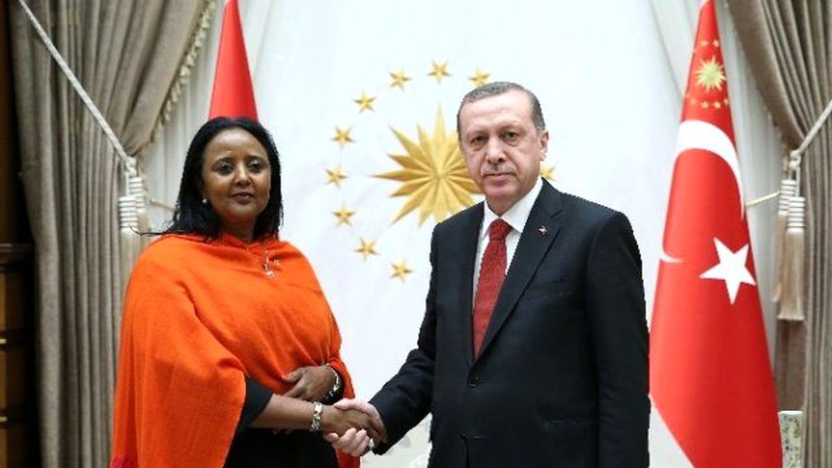 Kenya Dışişleri ve Uluslararası Ticaret Bakanı Jibril Cumhurbaşkanlığı Külliyesi\'nde