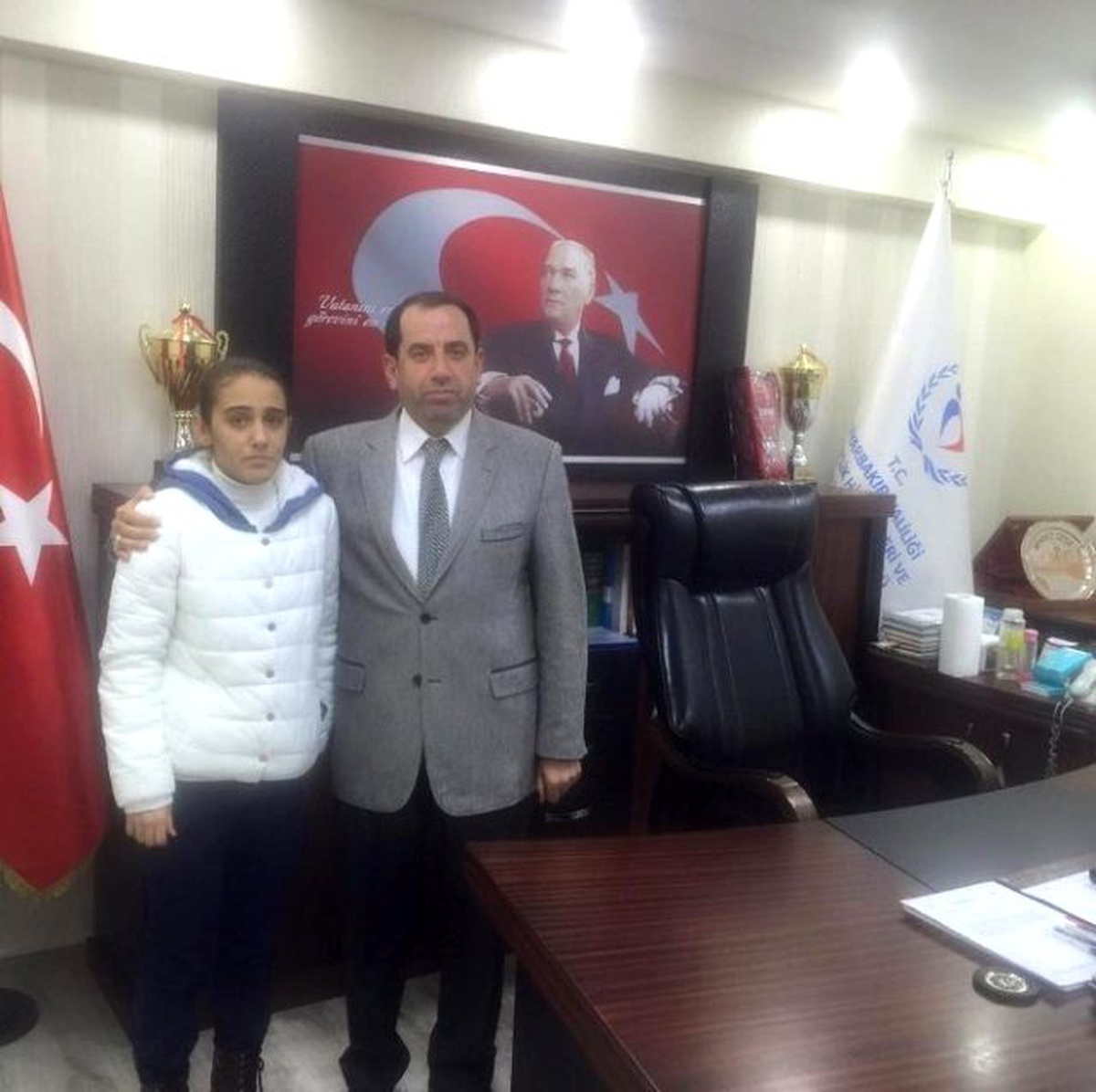 Milli Sporcu Tuba Gür\'den Mehmet Demir\'e Ziyaret