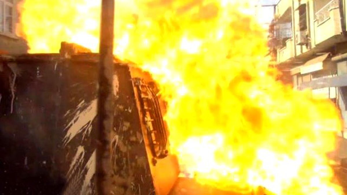 Polise Molotof Kokteyli Yağdıran Teröristler Kıskıvrak Yakalandı