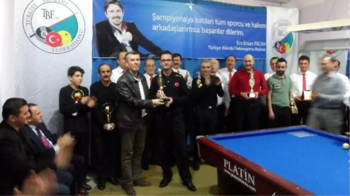 Üç Bant Bilardo Balıkesir İl Birinciliği Edremit\'te Yapıldı