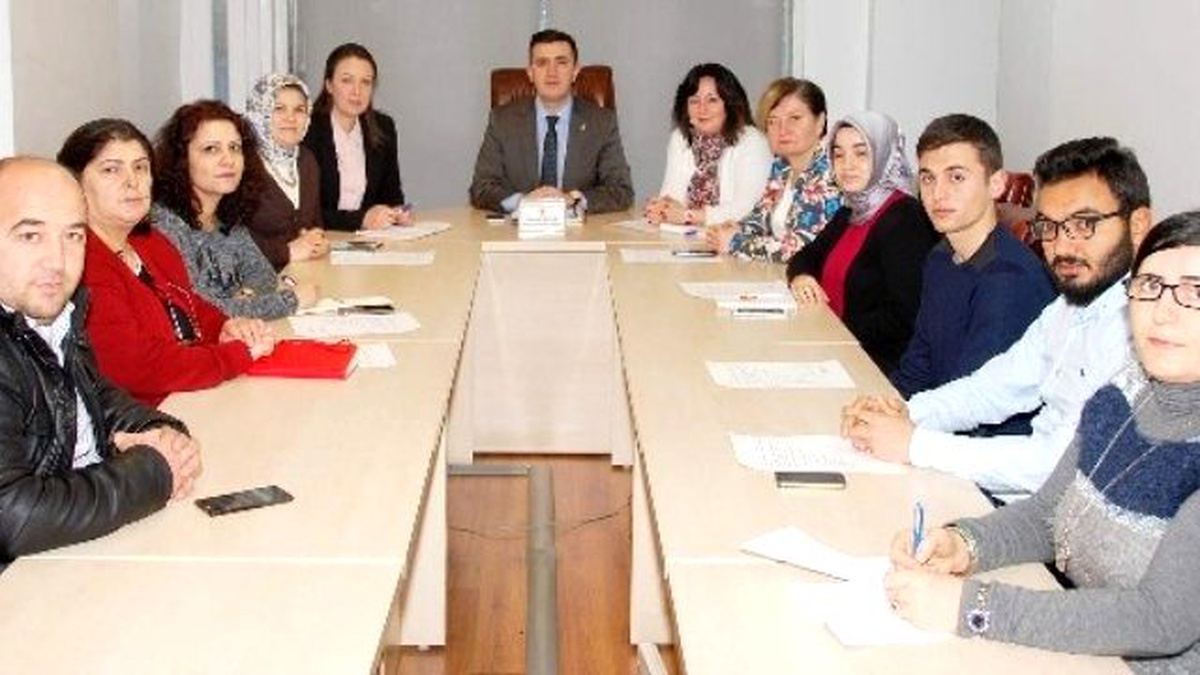 AK Parti\'den Bayır-bucak Türkmenlerine Yardım
